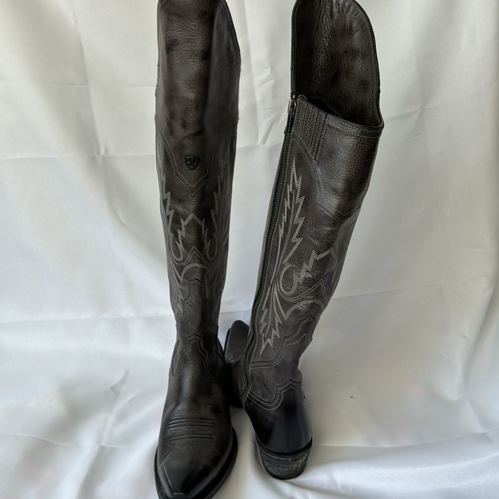 Ariat boots NWOT - Picture 4 of 5
